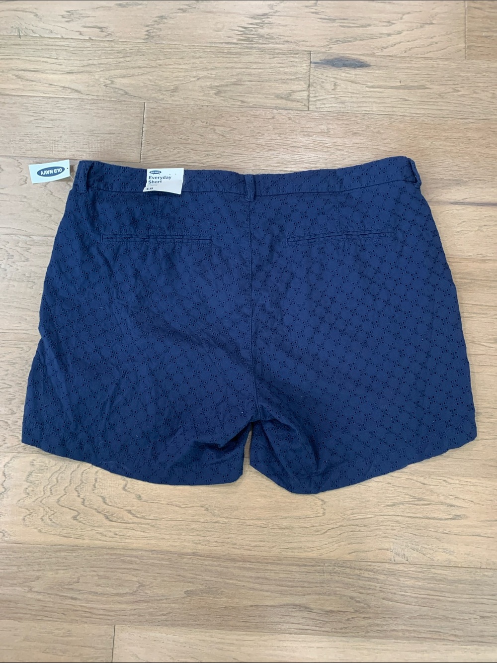 NWT Old Navy Navy Eyelet Cotton Blend Shorts Everyday Short Mid-Rise Size 18 - Picture 6 of 9